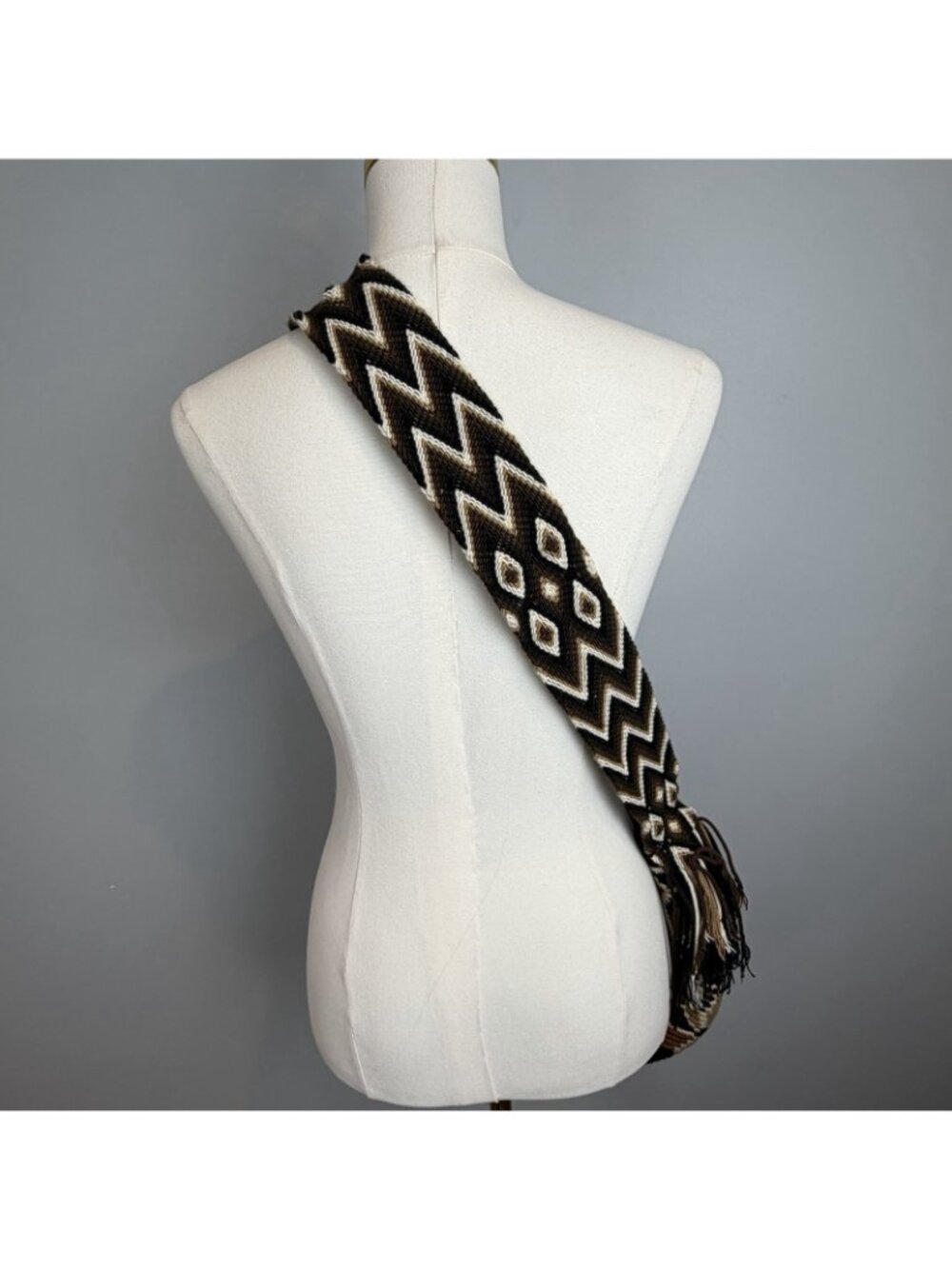 Handmade Wayuu Mochila Crochet Crossbody Bag Geometric Tribal Brown Neutral - Picture 8 of 13